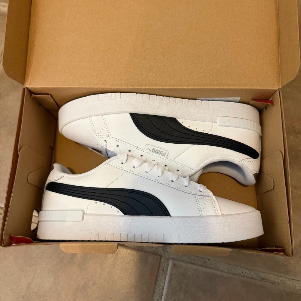 NEW IN BOX Puma Jada Renew Sneakers - SOLD OUT